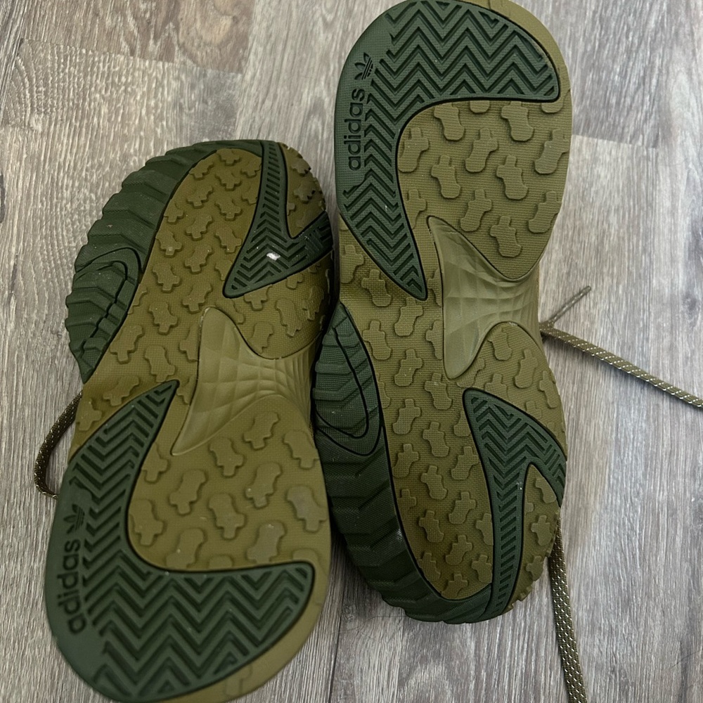 Adidas boys Khaki and Dark Green Sneakers - Picture 5 of 5